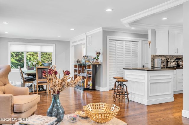 19 Drake Way, Toms River, NJ 08753