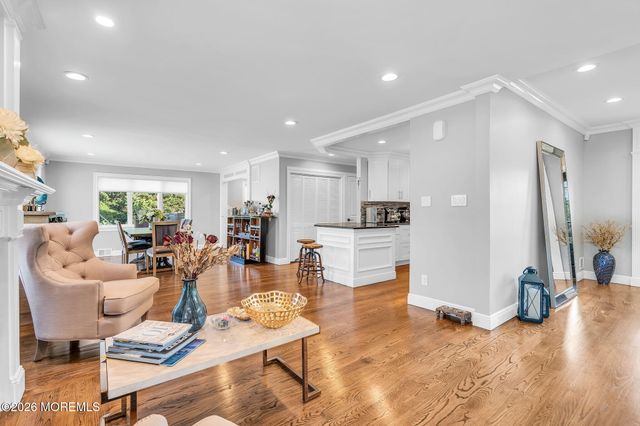 19 Drake Way, Toms River, NJ 08753