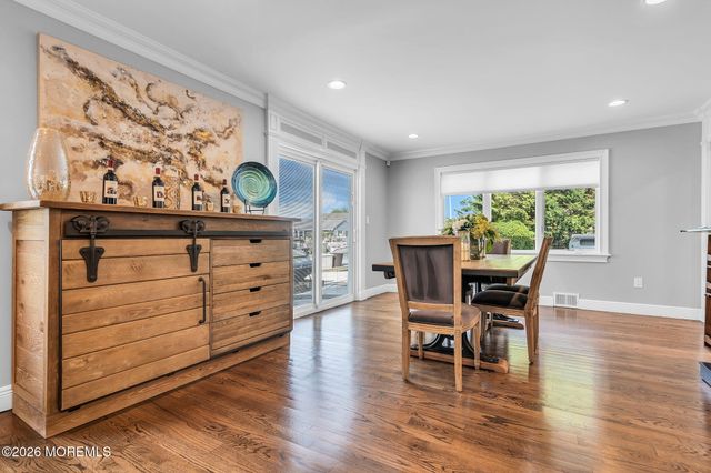 19 Drake Way, Toms River, NJ 08753