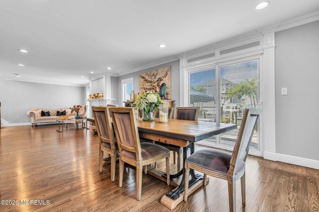 19 Drake Way, Toms River, NJ 08753
