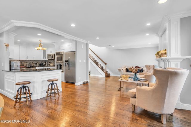 19 Drake Way, Toms River, NJ 08753