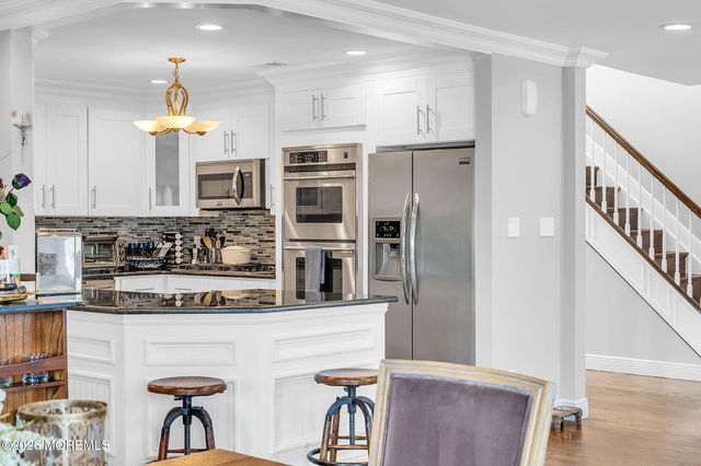 19 Drake Way, Toms River, NJ 08753