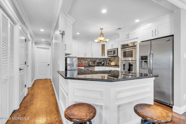19 Drake Way, Toms River, NJ 08753