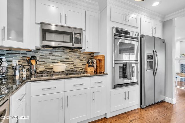 19 Drake Way, Toms River, NJ 08753