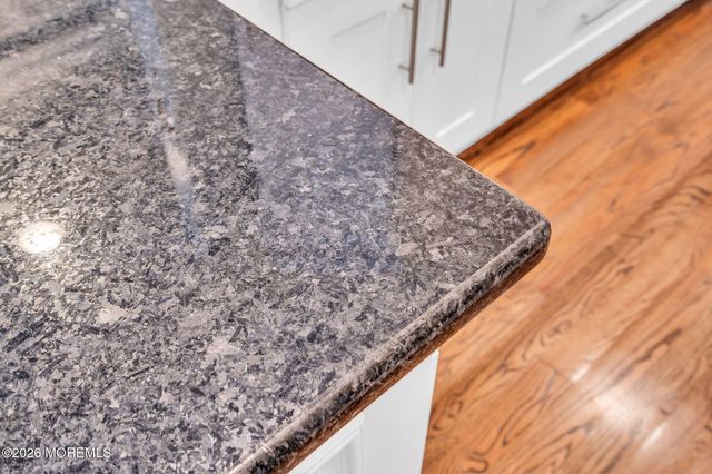 19 Drake Way, Toms River, NJ 08753