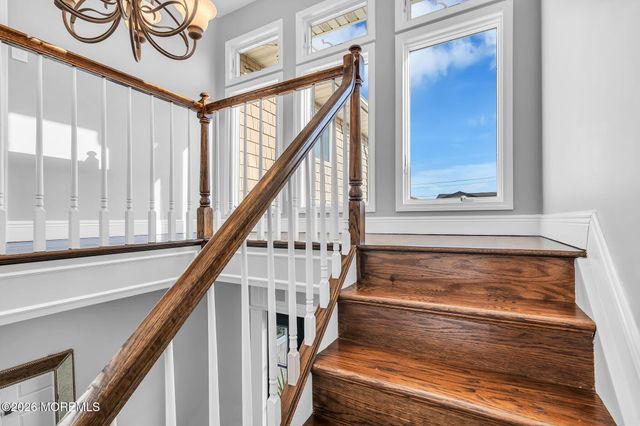 19 Drake Way, Toms River, NJ 08753