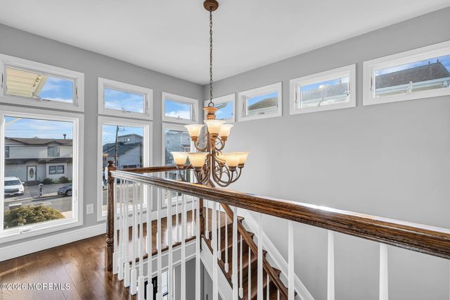 19 Drake Way, Toms River, NJ 08753