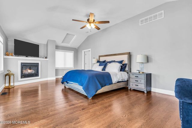 19 Drake Way, Toms River, NJ 08753