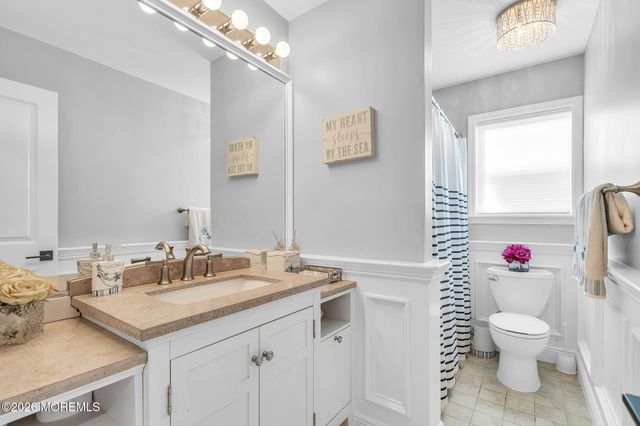 19 Drake Way, Toms River, NJ 08753