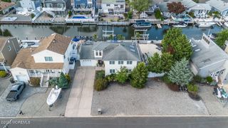 19 Drake Way, Toms River, NJ 08753