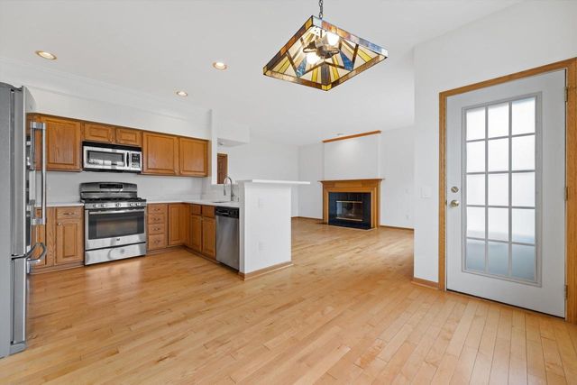 4703 W Forest Hill AVENUE, Franklin, WI 53132