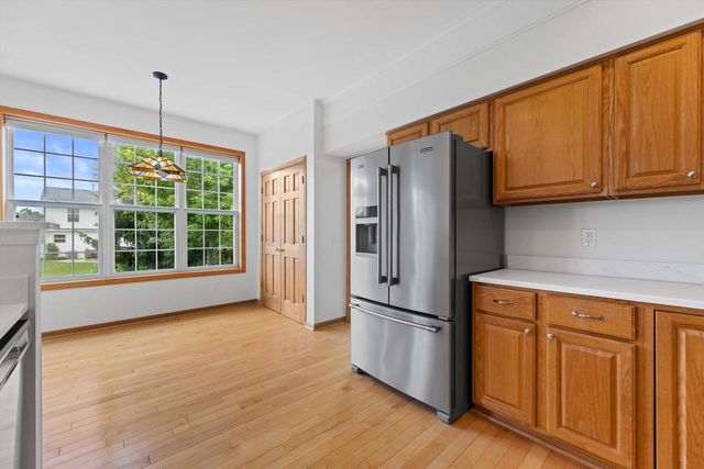 4703 W Forest Hill AVENUE, Franklin, WI 53132