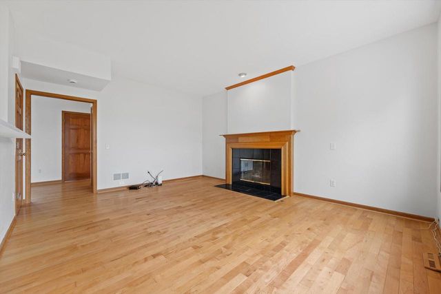 4703 W Forest Hill AVENUE, Franklin, WI 53132