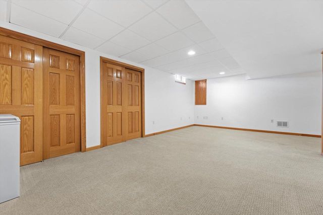 4703 W Forest Hill AVENUE, Franklin, WI 53132