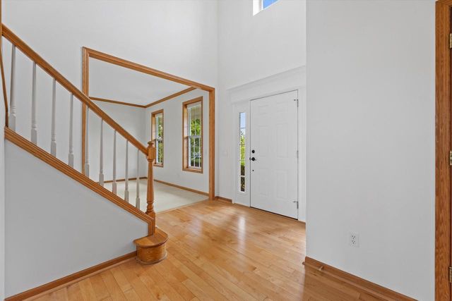 4703 W Forest Hill AVENUE, Franklin, WI 53132