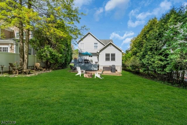 818 Summit Ave, Westfield Town, NJ 07090
