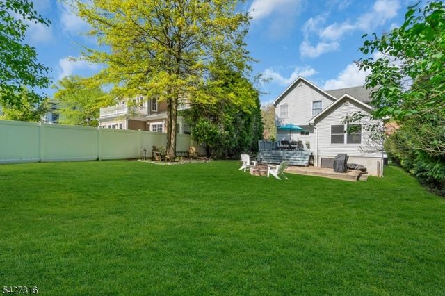 818 Summit Ave, Westfield Town, NJ 07090