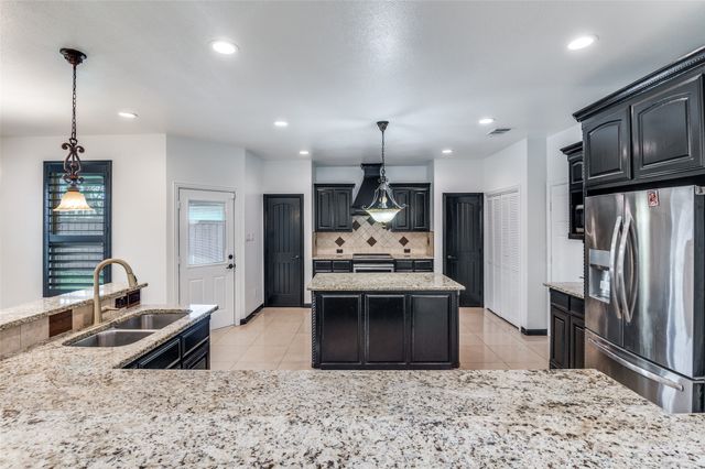 517 Netherland Drive, Seagoville, TX 75159