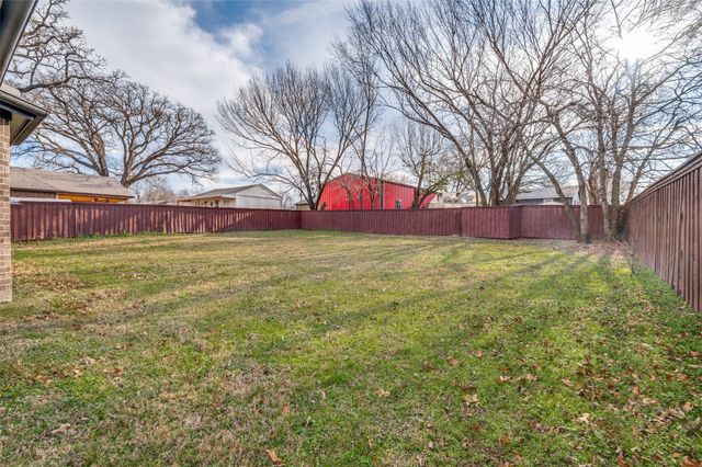 517 Netherland Drive, Seagoville, TX 75159