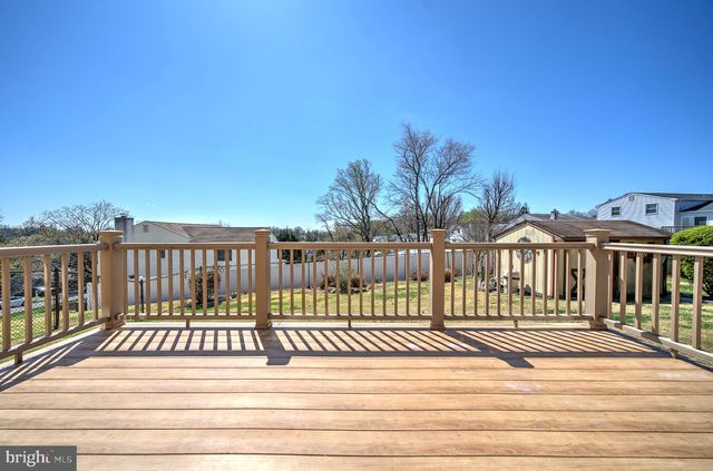 2533 SKYVIEW, Feasterville Trevose, PA 19053