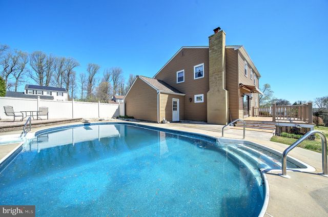 2533 SKYVIEW, Feasterville Trevose, PA 19053