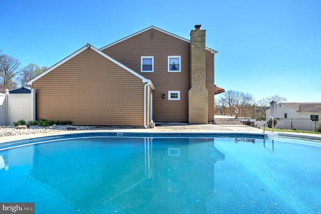 2533 SKYVIEW, Feasterville Trevose, PA 19053