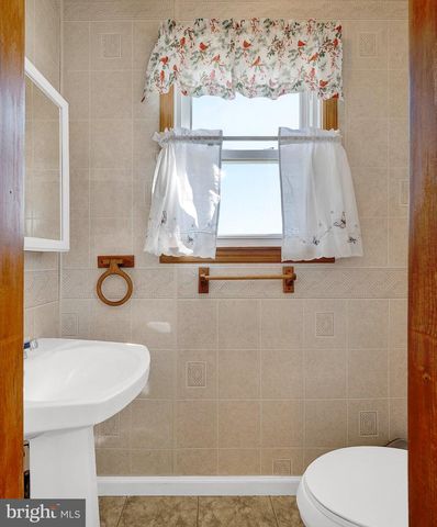 2533 SKYVIEW, Feasterville Trevose, PA 19053