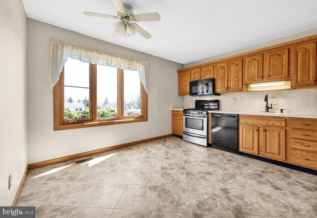 2533 SKYVIEW, Feasterville Trevose, PA 19053