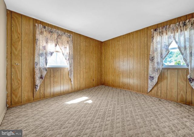 2533 SKYVIEW, Feasterville Trevose, PA 19053