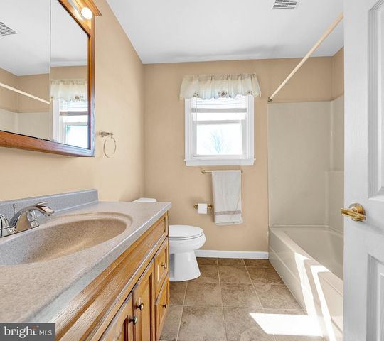 2533 SKYVIEW, Feasterville Trevose, PA 19053