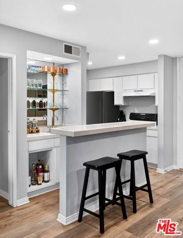 1307 Raintree Circle, Culver City, CA 90230