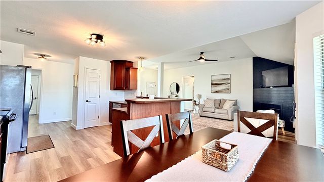 2310 SW 17th, Bentonville, AR 72713