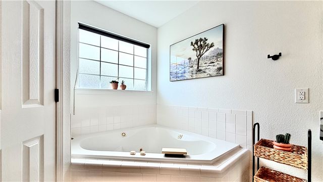 2310 SW 17th, Bentonville, AR 72713