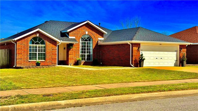2310 SW 17th, Bentonville, AR 72713