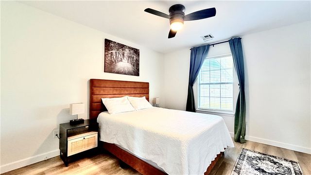 2310 SW 17th, Bentonville, AR 72713