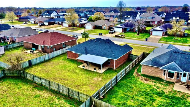 2310 SW 17th, Bentonville, AR 72713