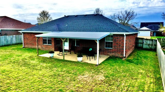2310 SW 17th, Bentonville, AR 72713