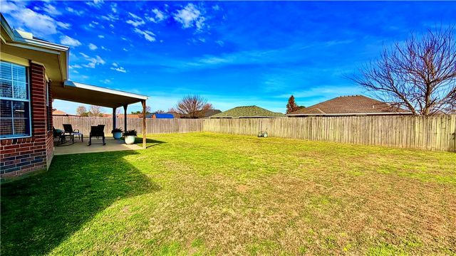 2310 SW 17th, Bentonville, AR 72713