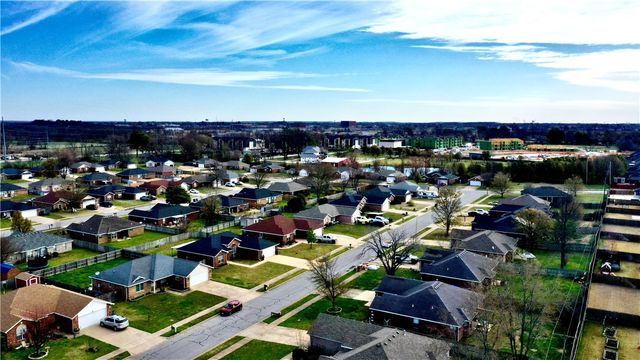 2310 SW 17th, Bentonville, AR 72713