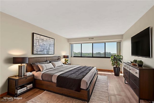 12550 Lake Avenue 1002, Lakewood, OH 44107