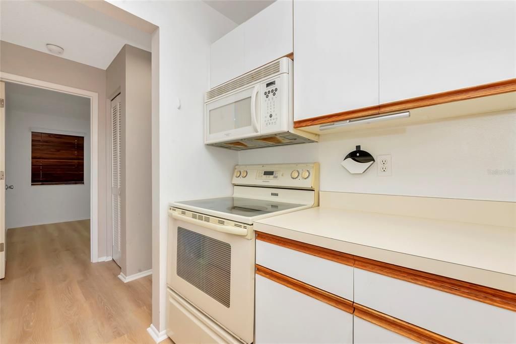 Image 13 of property listing at 3880 59TH AVENUE W 4196, Bradenton, FL 34210