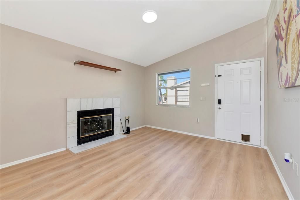 Image 3 of property listing at 3880 59TH AVENUE W 4196, Bradenton, FL 34210
