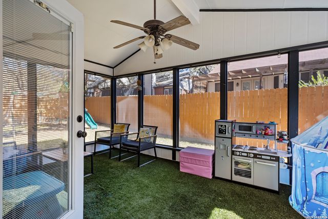 9322 Charleston, San Antonio, TX 78240