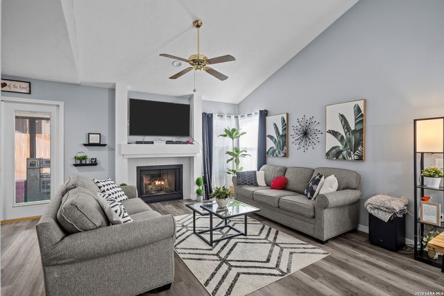 9322 Charleston, San Antonio, TX 78240