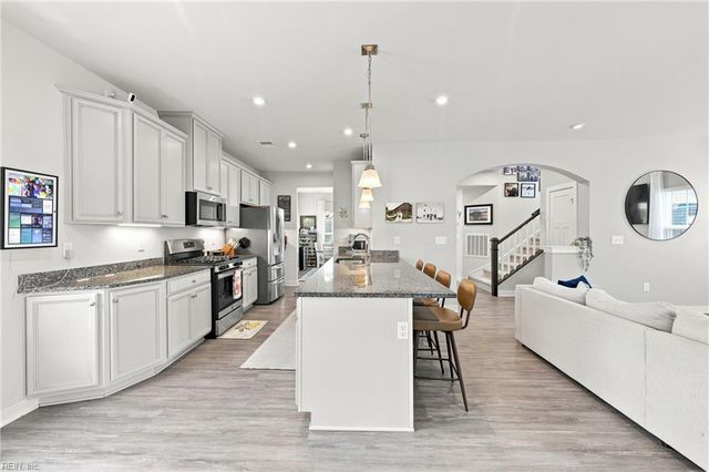 1032 Olmstead ST, Chesapeake, VA 23323