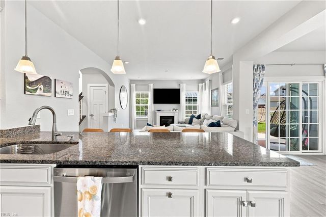 1032 Olmstead ST, Chesapeake, VA 23323