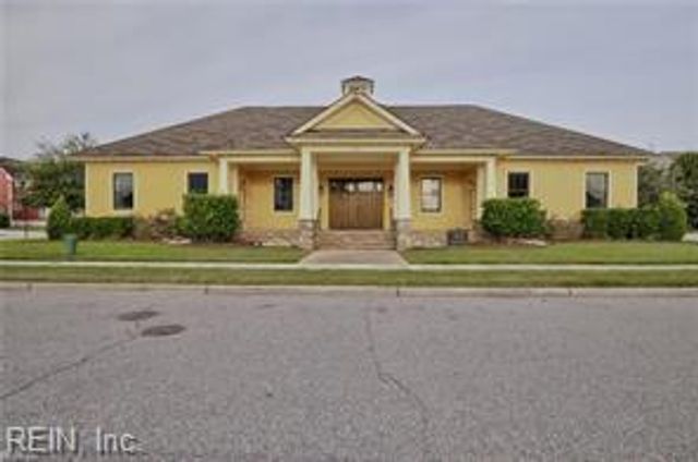 1032 Olmstead ST, Chesapeake, VA 23323