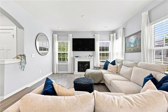1032 Olmstead ST, Chesapeake, VA 23323