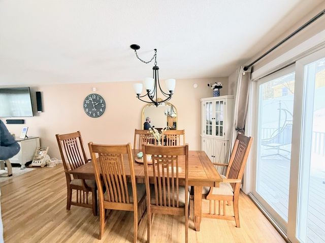 15 Dover Street, Nashua, NH 03063