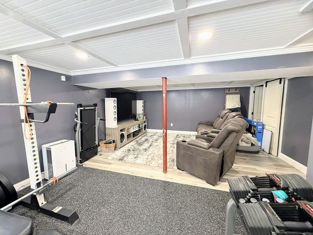 15 Dover Street, Nashua, NH 03063